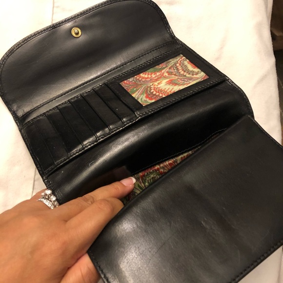 Dooney & Bourke Wallet - Picture 3 of 8